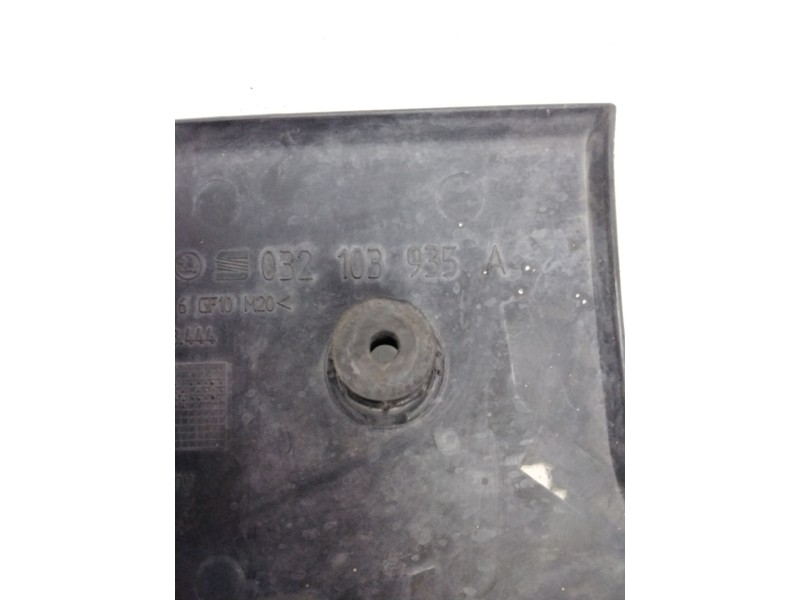 Recambio de tapa motor para seat ibiza (6k) 1.6 referencia OEM IAM 032103935A  