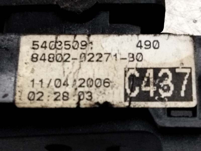 Recambio de mando elevalunas delantero izquierdo para toyota corolla (e12) 2.0 d-4d luna berlina referencia OEM IAM 8480202271  