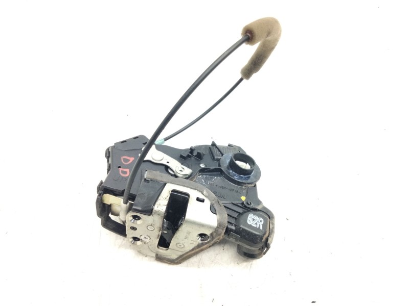 Recambio de cerradura puerta delantera derecha para toyota corolla (e12) 2.0 d-4d luna berlina referencia OEM IAM   