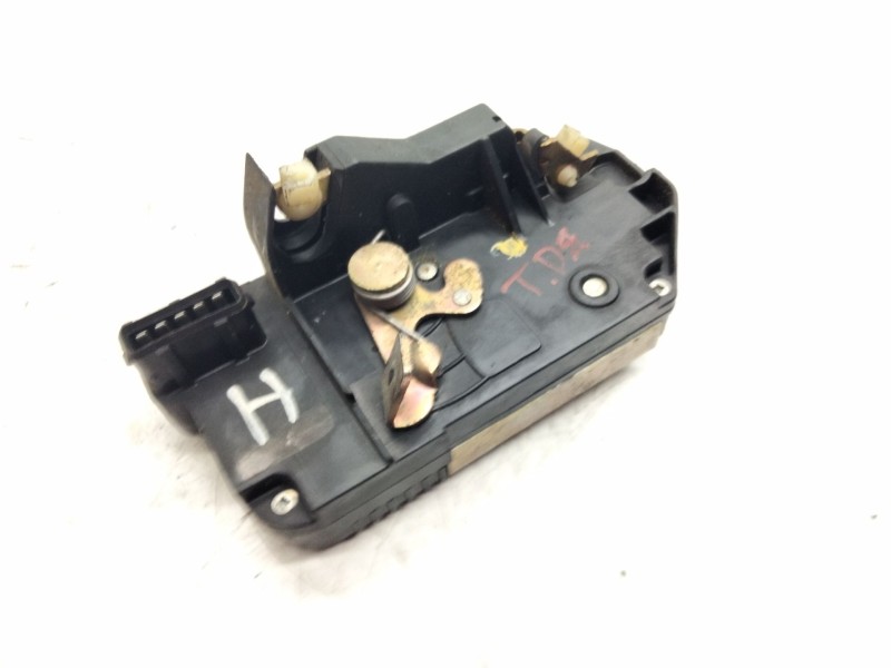 Recambio de cerradura puerta trasera derecha para citroen xantia berlina 1.8i sx / 1.8 sx referencia OEM IAM   