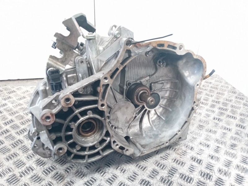 Recambio de caja cambios para chevrolet epica 2.0 diesel cat referencia OEM IAM W3421  