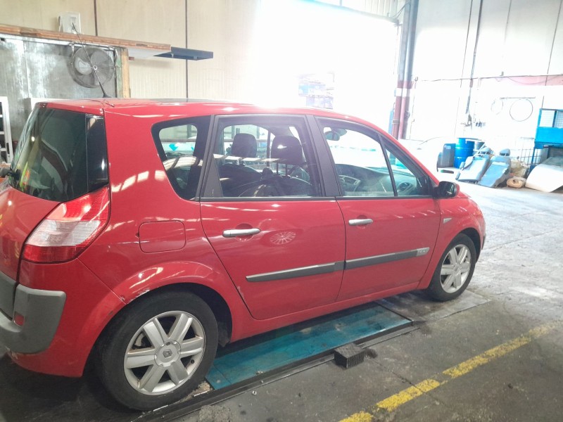 renault scenic ii del año 2004