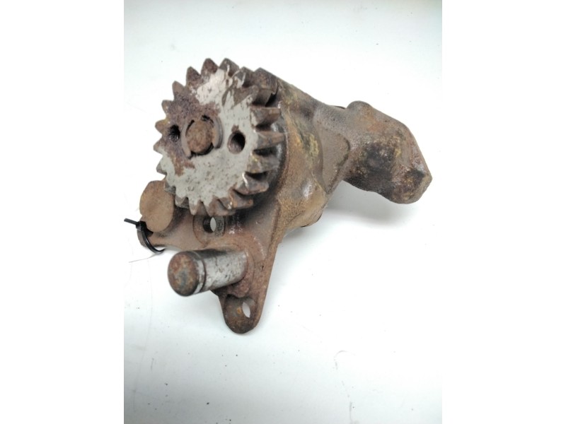 Recambio de bomba aceite para ebro l45 l45 fr furgon referencia OEM IAM 2461092003  