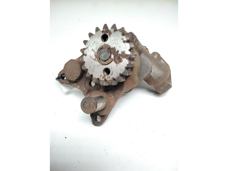 Recambio de bomba aceite para ebro l45 l45 fr furgon referencia OEM IAM 2461092003  