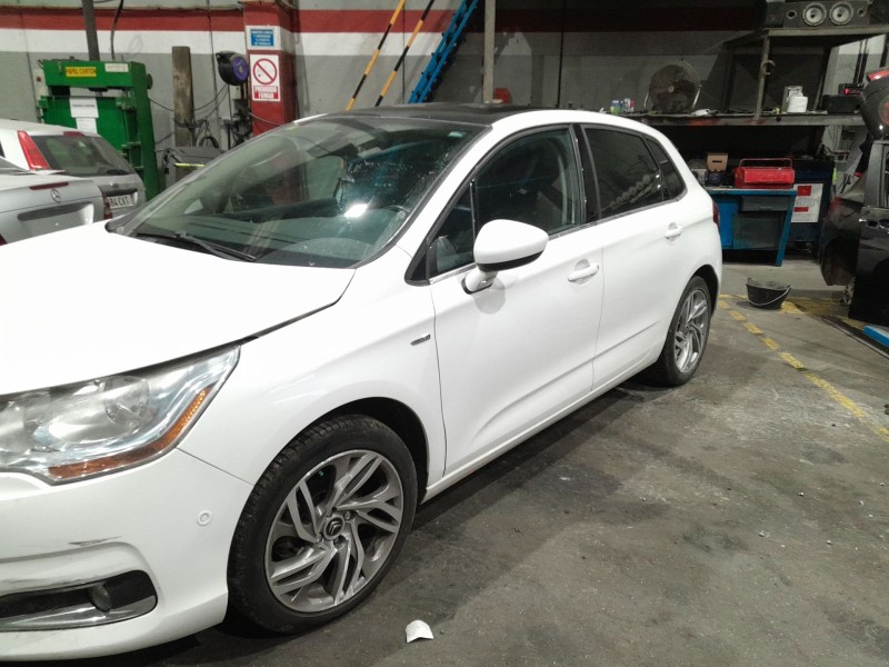 citroen c4 berlina del año 2011