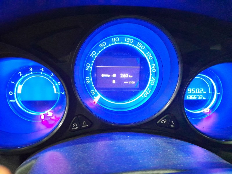 citroen c4 berlina del año 2011