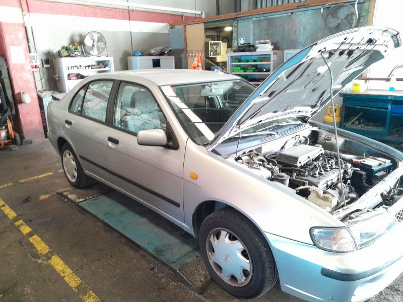nissan almera (n15) del año 1998