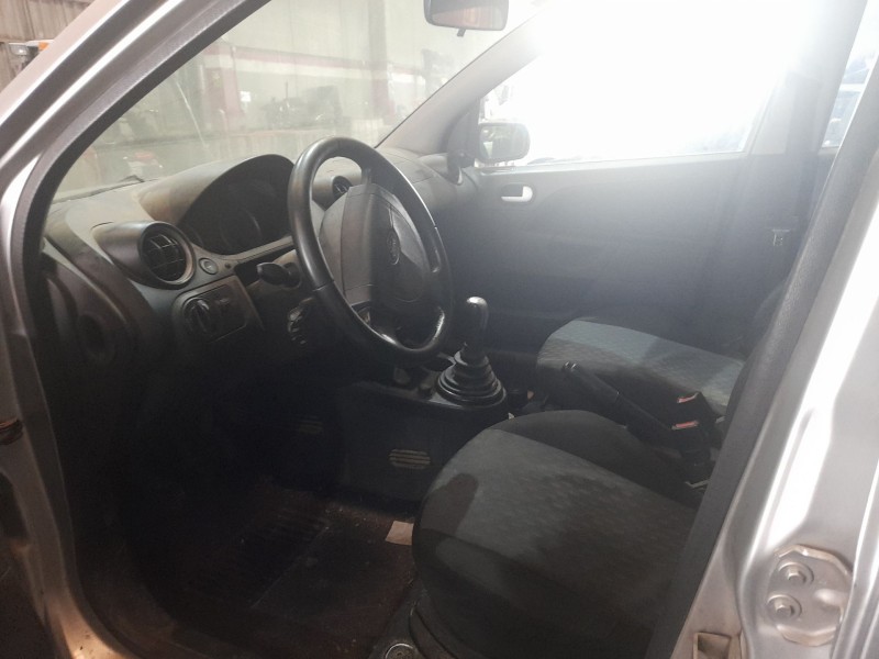 ford fiesta (cb1) del año 2004