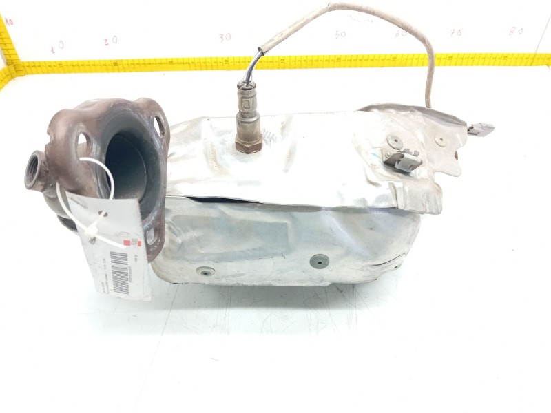 Recambio de catalizador para dacia sandero laureate referencia OEM IAM 208A03489R  