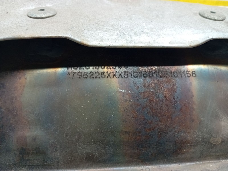 Recambio de catalizador para dacia sandero laureate referencia OEM IAM 208A03489R  