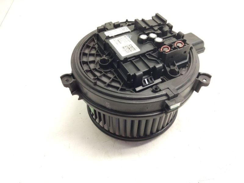 Recambio de motor calefaccion para opel astra k lim. 5türig referencia OEM IAM F011500116  