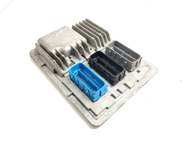 Recambio de centralita motor uce para opel astra k lim. 5türig referencia OEM IAM 12670579  