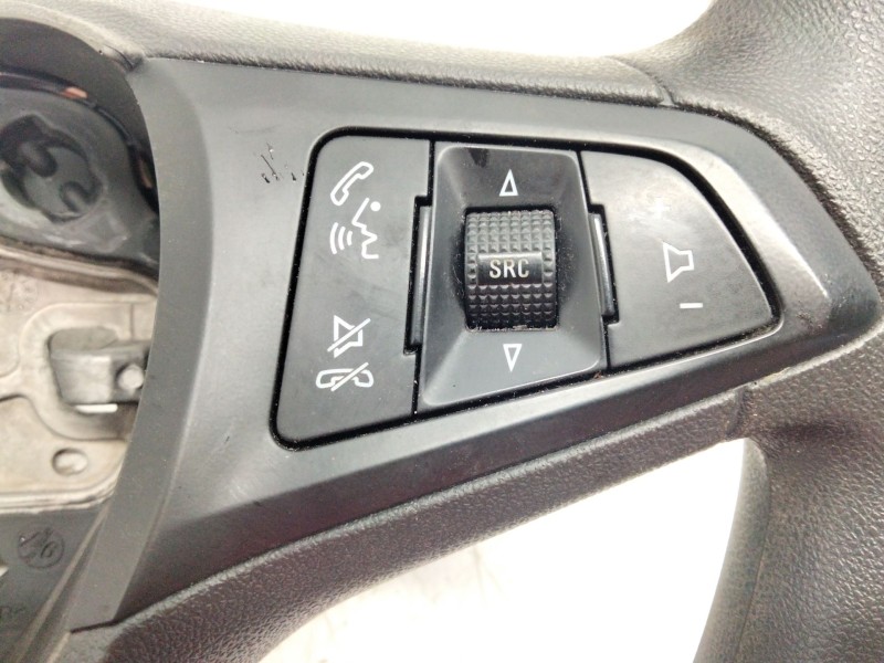 Recambio de volante para opel astra k lim. 5türig referencia OEM IAM 39005382  