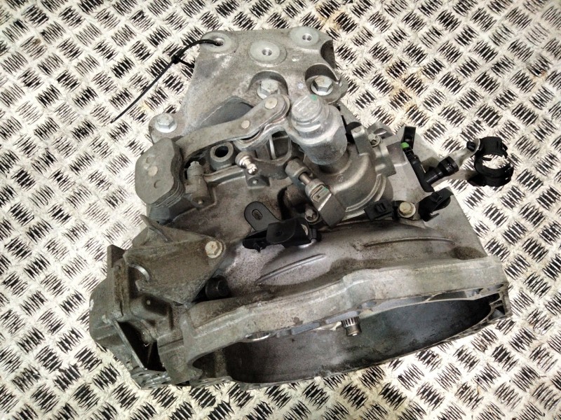 Recambio de caja cambios para opel astra k lim. 5türig referencia OEM IAM 55590820  