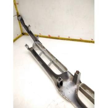 Recambio de rejilla delantera para nissan vanette cargo furgoneta (hc 23) 1.6 i referencia OEM IAM 623101C400  BLANCA