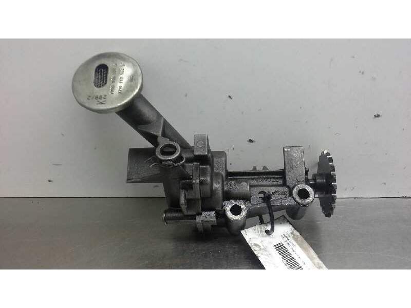 Recambio de bomba aceite para opel vivaro furgón 2.9t corto referencia OEM IAM 7700600252  
