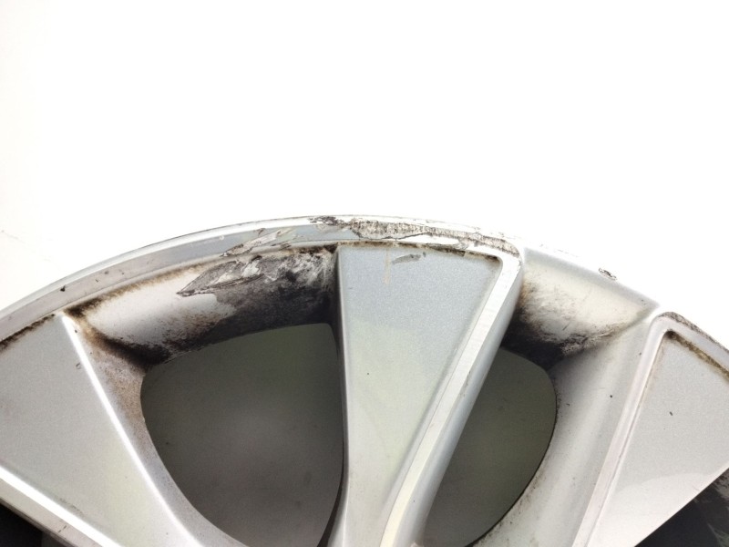 Recambio de llanta aluminio para bmw serie 1 lim. (f20/f21) referencia OEM IAM 17-5-TORNILLOS ET43 