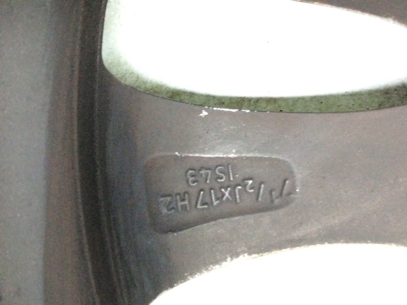 Recambio de llanta aluminio para bmw serie 1 lim. (f20/f21) referencia OEM IAM 17-5-TORNILLOS ET43 