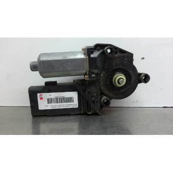 MOTOR ELEVALUNAS DELANTERO DERECHO 