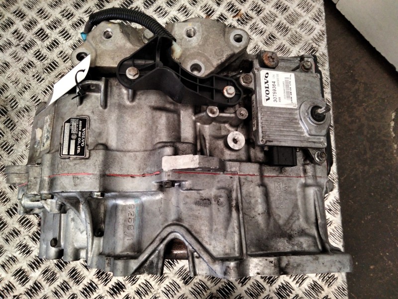 Recambio de caja cambios para volvo s80 berlina d5 momentum referencia OEM IAM 30681296  