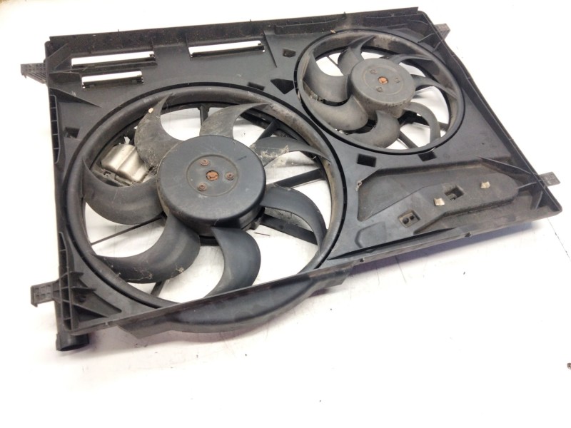 Recambio de electroventilador para volvo s80 berlina d5 momentum referencia OEM IAM 30792183 0130307065 