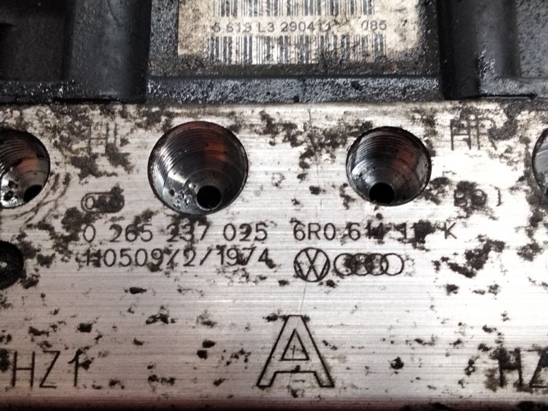 Recambio de abs para skoda fabia (5j2 ) 1.2 referencia OEM IAM 6R0611117K 0265237025 