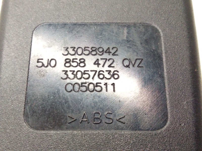 Recambio de enganche delantero derecho para skoda fabia (5j2 ) 1.2 referencia OEM IAM 5J0858472  