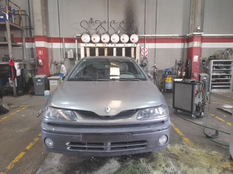 renault laguna (b56) del año 2000