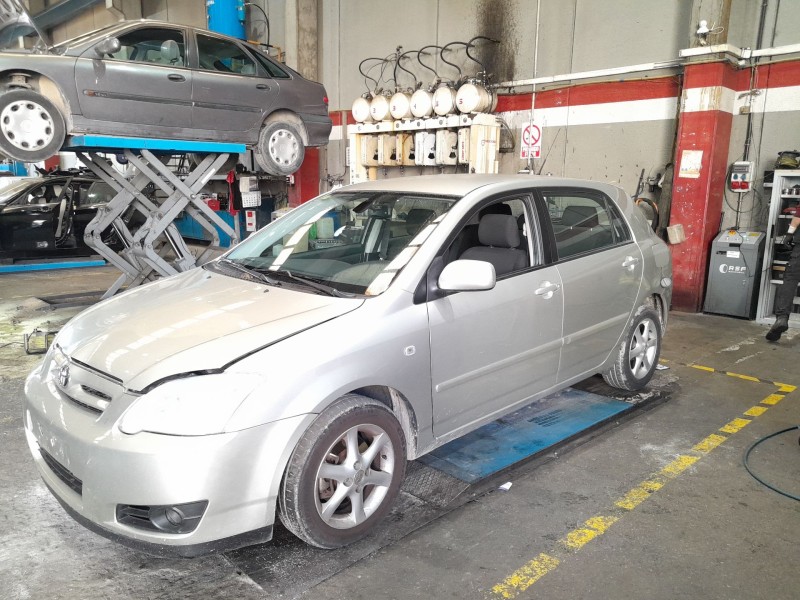 toyota corolla (e12) del año 2005