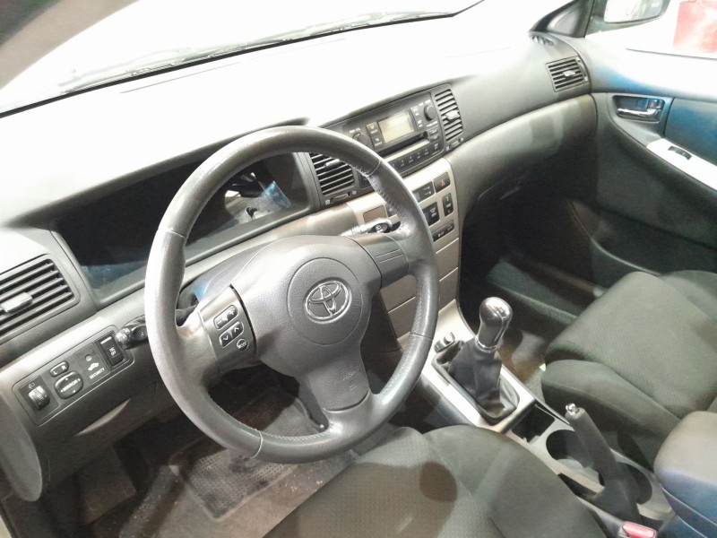 toyota corolla (e12) del año 2005