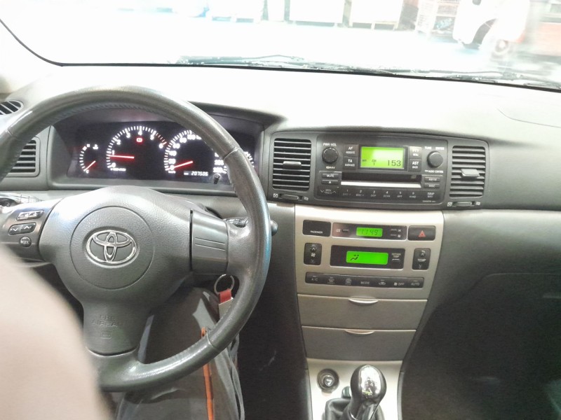toyota corolla (e12) del año 2005