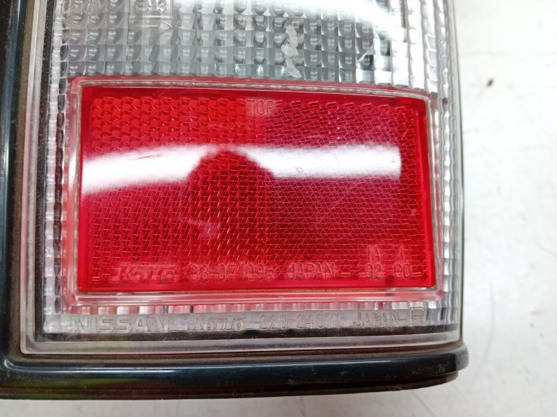 Recambio de piloto trasero derecho para nissan navara pick-up (d40m) referencia OEM IAM 22024671  