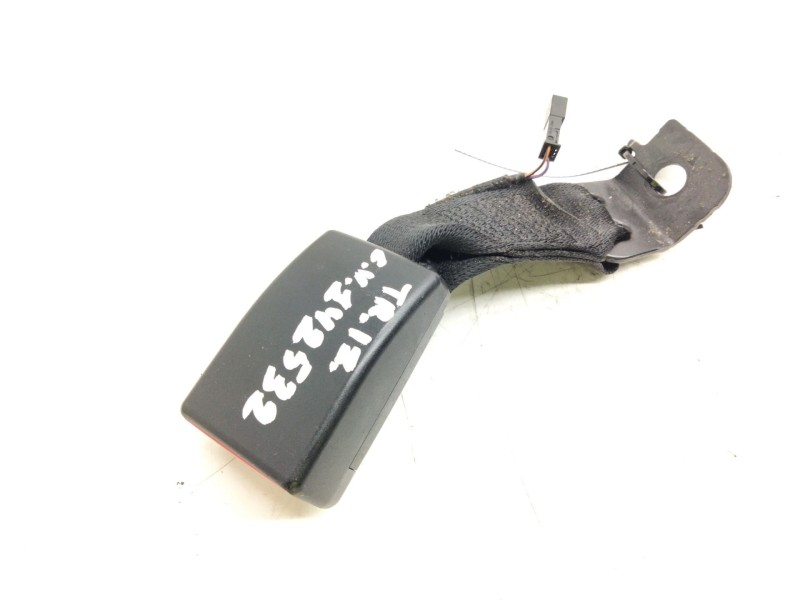 Recambio de enganche cinturon trasero izquierdo para bmw serie 1 lim. (f20/f21) referencia OEM IAM 7266352  