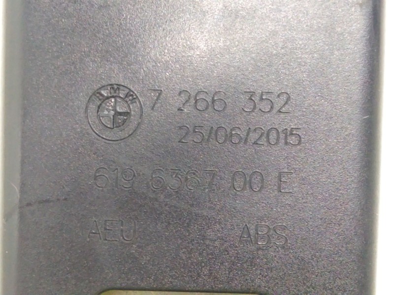 Recambio de enganche cinturon trasero izquierdo para bmw serie 1 lim. (f20/f21) referencia OEM IAM 7266352  