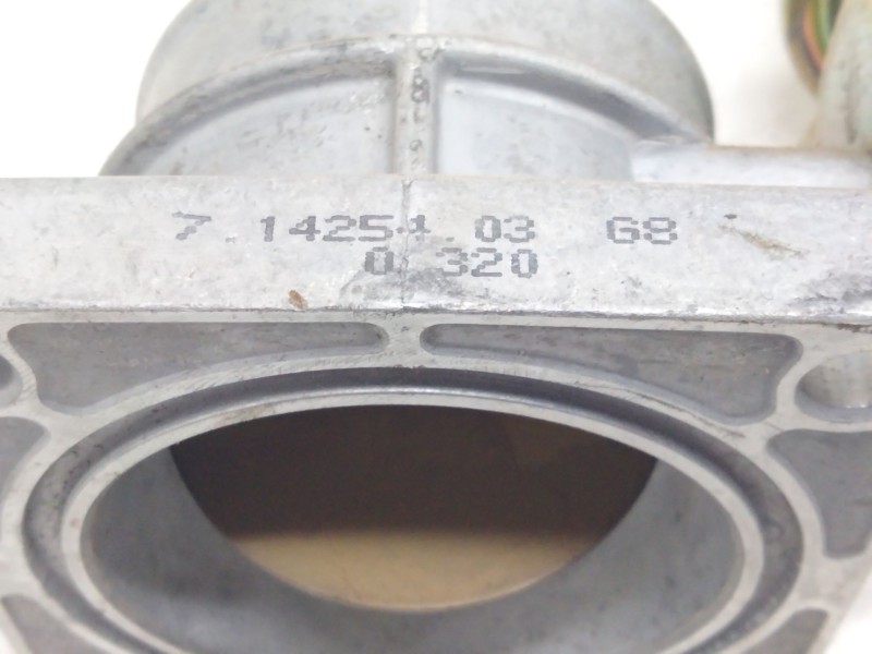 Recambio de cuerpo de mariposa para nissan serena (c23m) referencia OEM IAM 71425403  