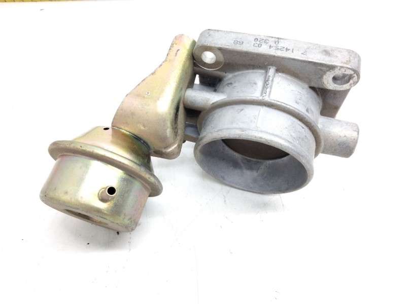 Recambio de cuerpo de mariposa para nissan serena (c23m) referencia OEM IAM 71425403  