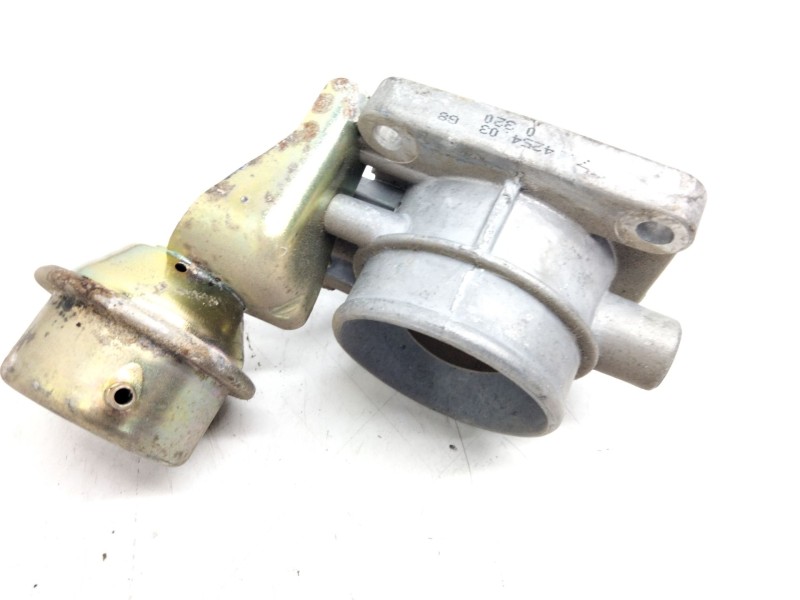 Recambio de cuerpo de mariposa para nissan serena (c23m) referencia OEM IAM 71425403  