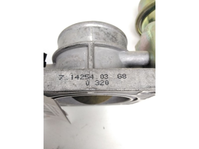 Recambio de cuerpo de mariposa para nissan almera (n15) 2.0 diesel referencia OEM IAM 71425403G8 CARBURIBAR 