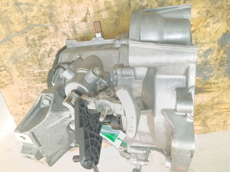 Recambio de caja cambios para volkswagen polo advance referencia OEM IAM   