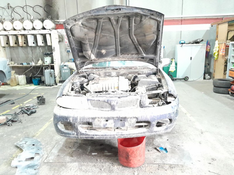 mitsubishi carisma berina 5 (da0) del año 1998