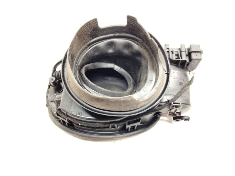 Recambio de tapa exterior combustible para bmw serie 1 lim. (f20/f21) referencia OEM IAM   