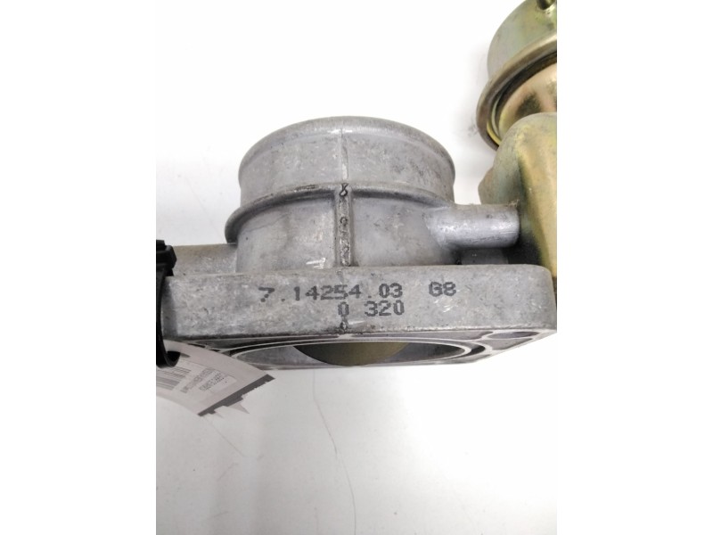 Recambio de cuerpo de mariposa para nissan almera (n15) 2.0 diesel referencia OEM IAM 71425403G8 CARBURIBAR 