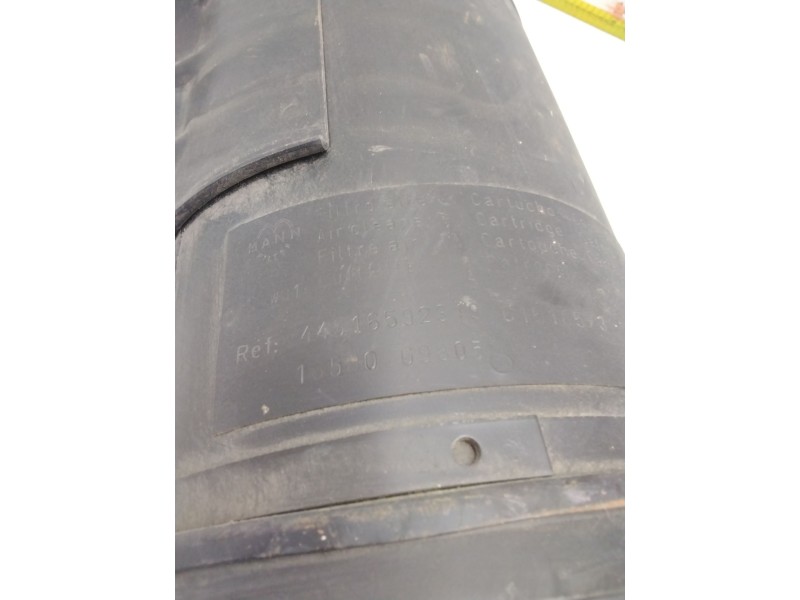 Recambio de caja filtro de aire para nissan trade referencia OEM IAM 16500G9805  