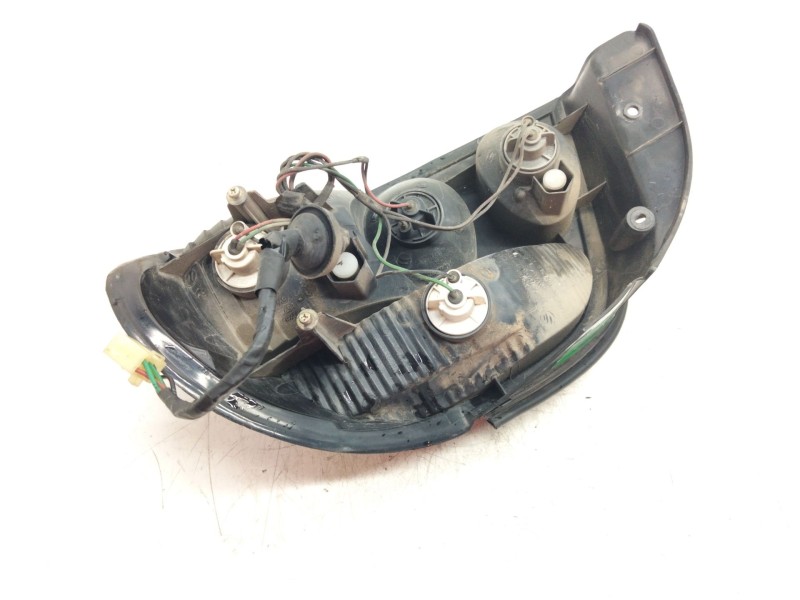 Recambio de piloto trasero izquierdo para kia sephia ll 1.5 cat referencia OEM IAM   