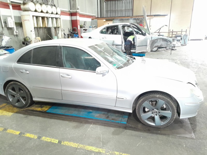 mercedes clase e (w211) berlina del año 2005