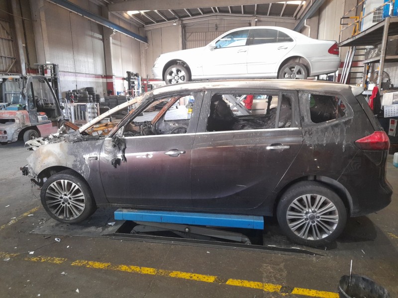 opel zafira tourer del año 2012