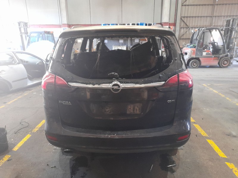 opel zafira tourer del año 2012