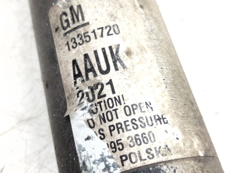 Recambio de amortiguador trasero izquierdo para opel zafira tourer referencia OEM IAM 13351720  