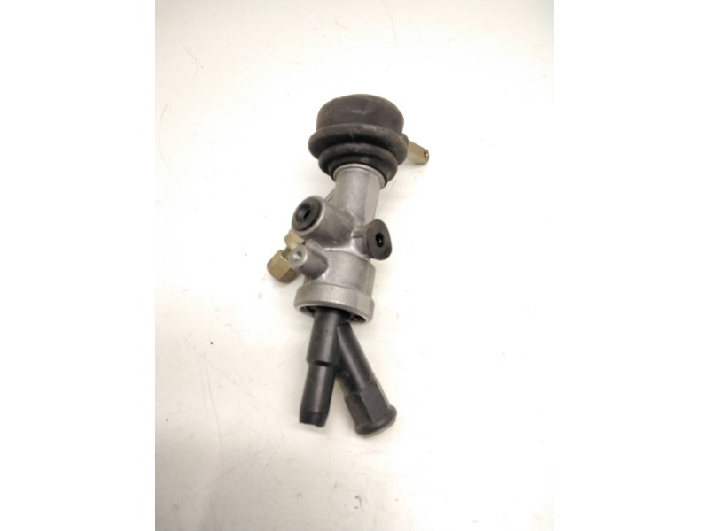 Recambio de válvula de freno estacionamiento para nissan atleon referencia OEM IAM SINREF.  