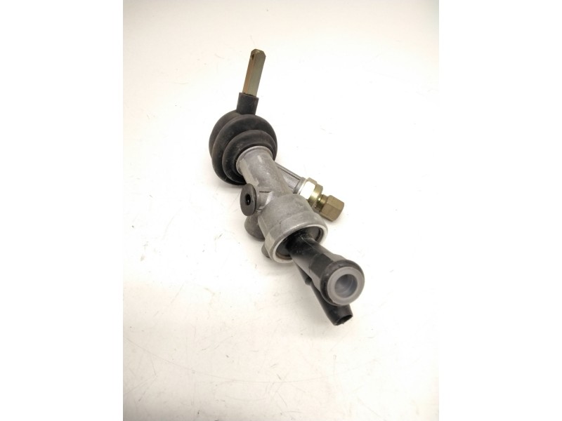 Recambio de válvula de freno estacionamiento para nissan atleon referencia OEM IAM SINREF.  